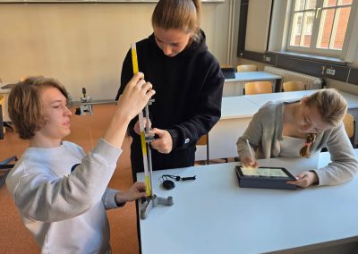 Nawi - Physikunterricht an der Goethe-Schule