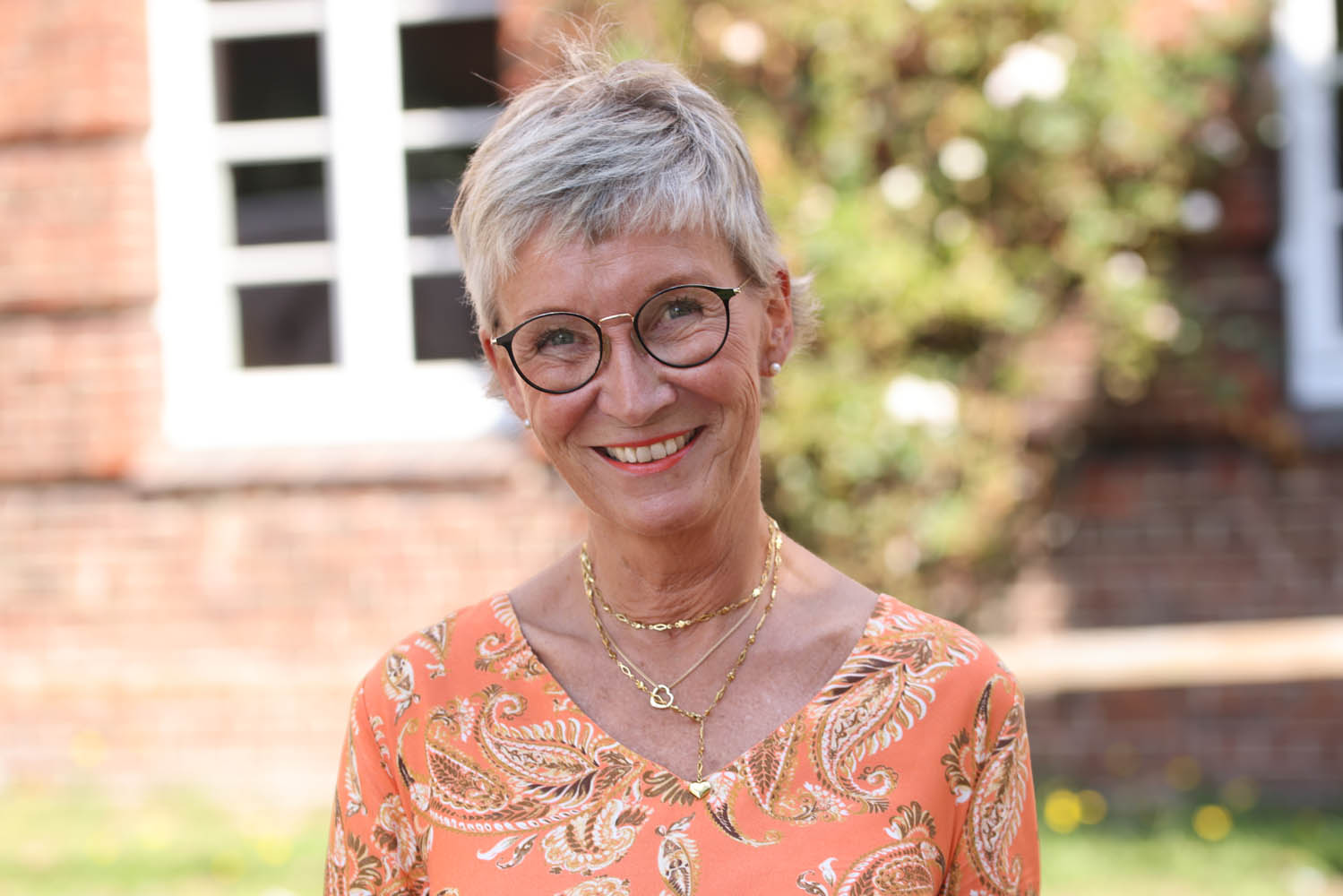 Frau Hansen Frau Hansen